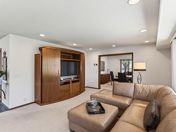 5th image of 8018 Westwood Hills Dr