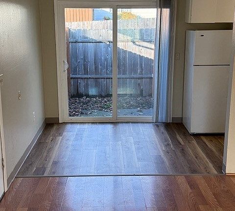 5th image of 3220 Kauffman Ave APT A