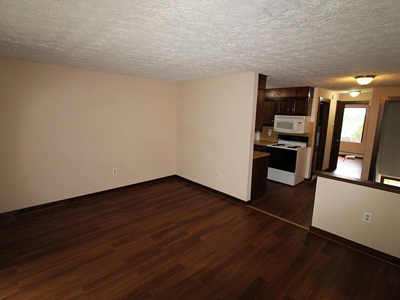 3rd image of 5 Regan St #3