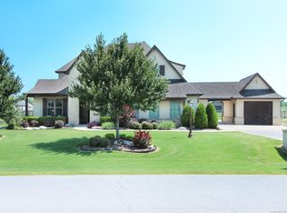 6313 N Locust Ln, Owasso, OK 74055