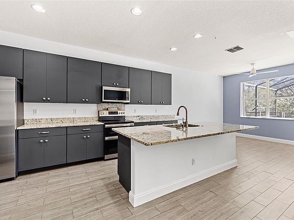 3rd image of 16943 SUNRISE VISTA DRIVE
