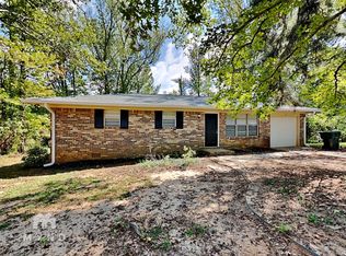 114 Airport Ct, Oxford, GA 30054