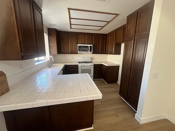 2nd image of 635 W Avenue Q12