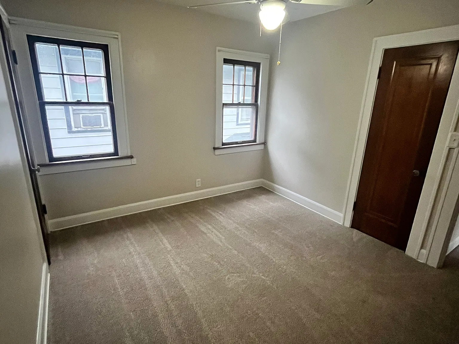 2 bed, 850 sqft, $1,100 — Photo 2