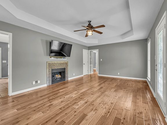 4th image of 3736 McGregor Rd