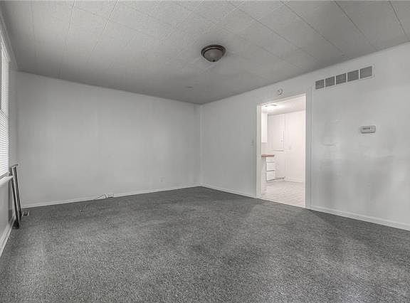 2nd image of 4621 Garfield Ave