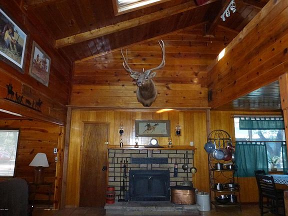 2nd image of 6651 Pond Dr