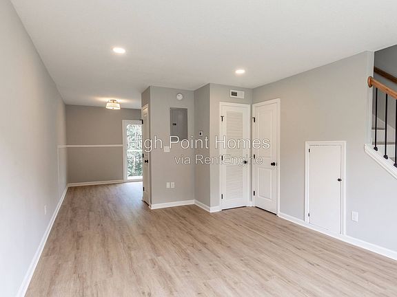 4th image of 400 Gallery Ln #A4