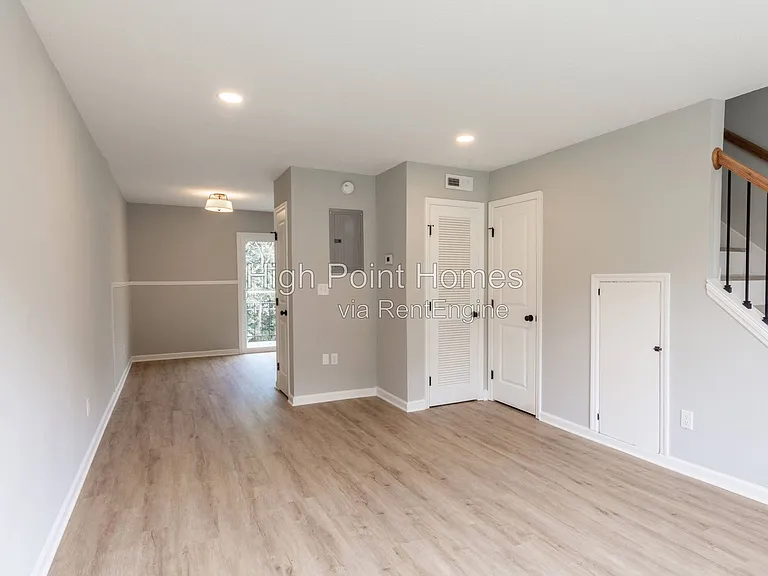 400 Gallery Ln #A4 — Photo 8