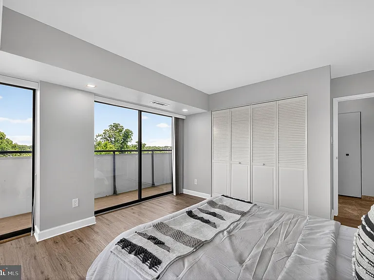 5300 Columbia Pike #701 — Photo 43