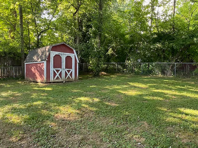 472 Manley Dr — Photo 26