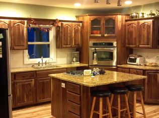 3829 2nd Street Rd, Omro, WI 54963