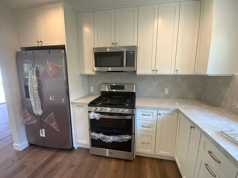 1930 Ruhland Ave — Photo 2