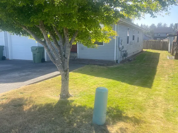 31 SW 1st St, Warrenton, OR 97146