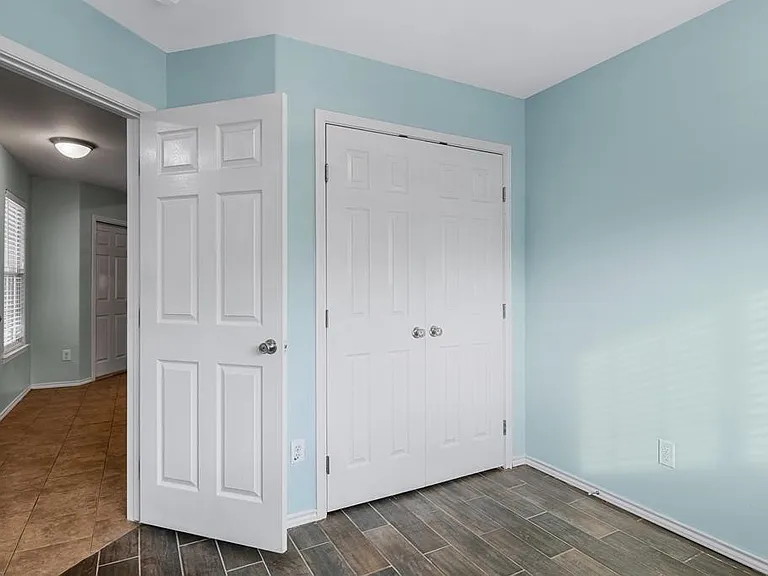 102 Pecan Harbor St — Photo 21
