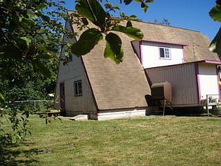 2nd image of 2452 Hodge Ave