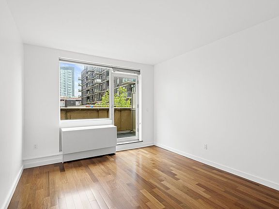 3rd image of 2-40 51st Ave #2L