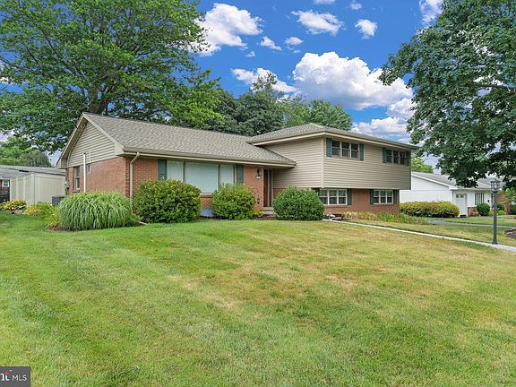 3rd image of 102 Lynnwood Dr