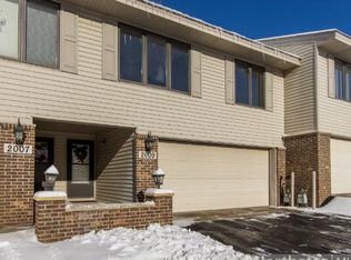 2009 Mesabi Ave E, Maplewood, MN 55109