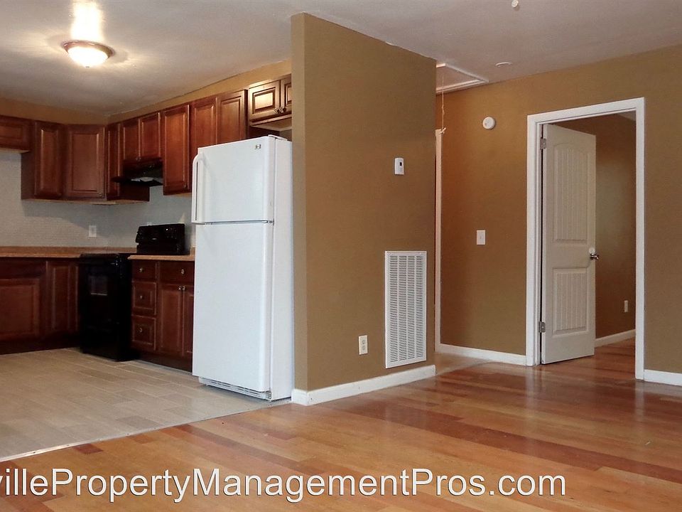 1st image of 27 Lutie St #B