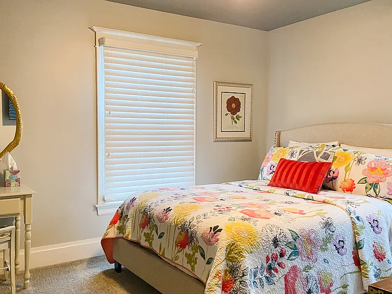 209 Marion Ave NW — Photo 16