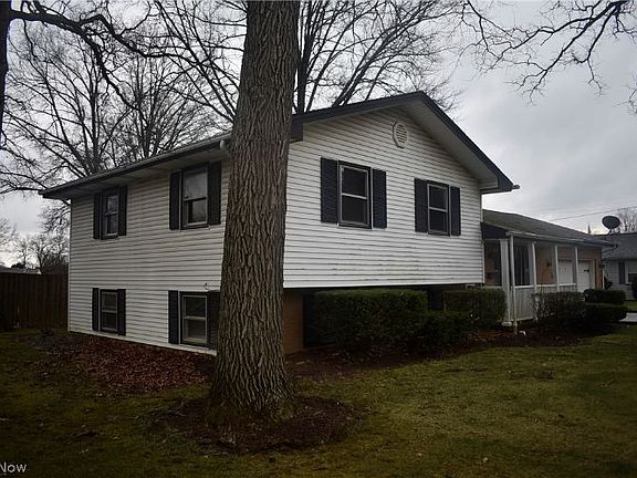 3rd image of 3711 Cumberland Cir