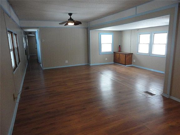 5th image of 65 Parkview Dr