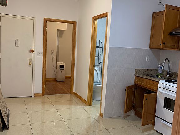 3rd image of 41 Essex St #3R