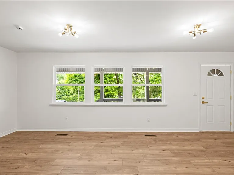 5530 Browntown Rd — Photo 15