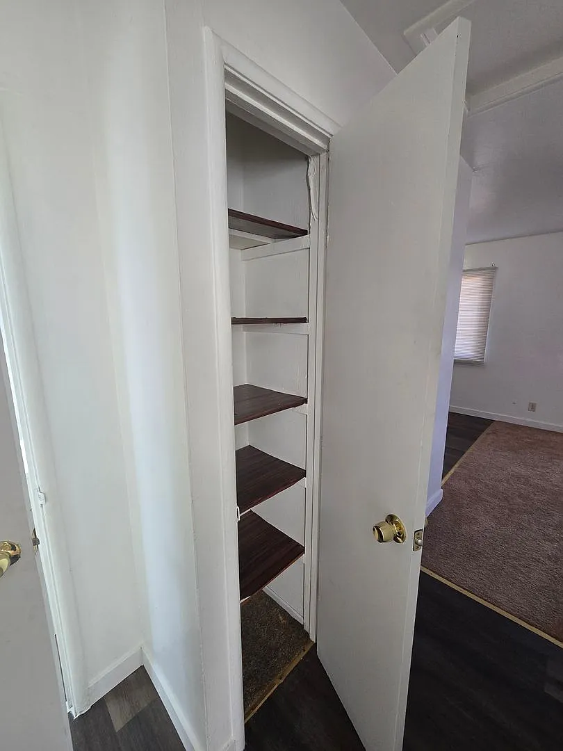 418 C Street — Photo 3
