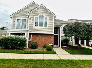 4033 Berkshire Dr, Sterling Heights, MI 48314