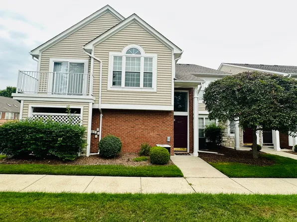 4033 Berkshire Dr, Sterling Heights, MI