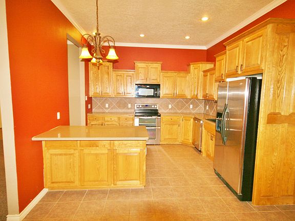 4th image of 813 Chase Meadow Ln