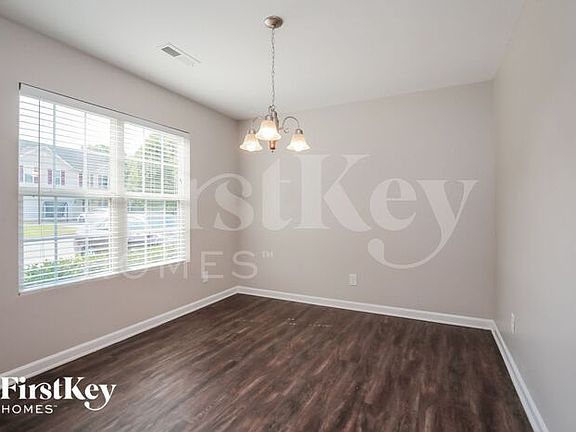 4th image of 5003 Moonlight Ln