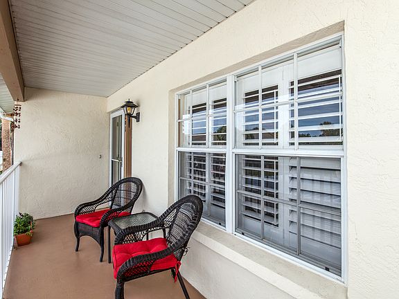 3rd image of 202 Silver Lake Dr Unit 201