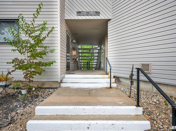 7223 N Lakeside Ct #12, Peoria, IL 61614