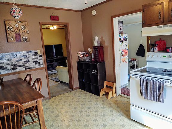 4th image of 508 W Division St