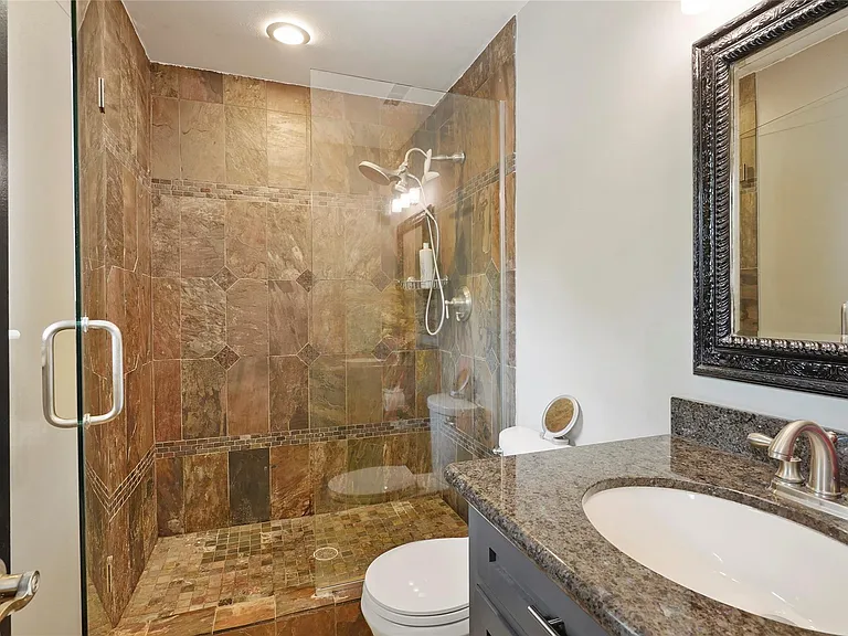 10710 Overbrook Ln — Photo 24