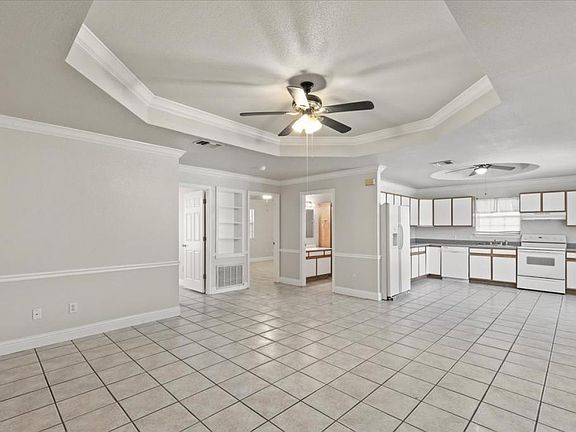 3rd image of 1037 Seidel St