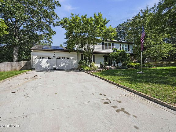 2nd image of 10 Harmony Hill Court