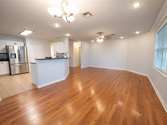 4th image of 118 Warren Dr