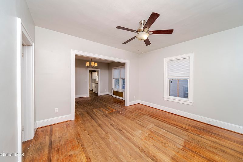 5th image of 4 Plum Avenue
