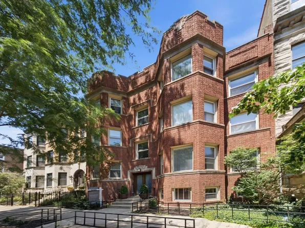 714 W Barry Ave APT 3, Chicago, IL 60657