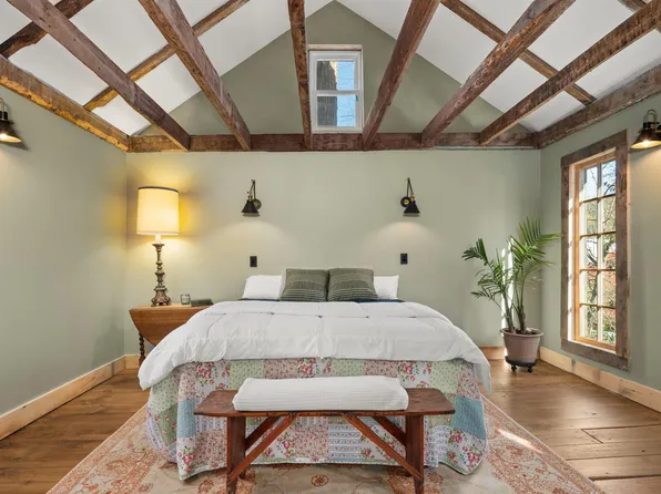 19 Sinclair Road, Johnson, VT 05656