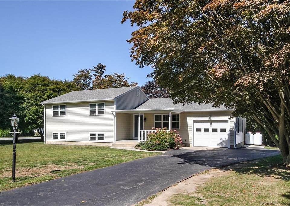 17 Old Black Point Rd, Niantic, CT 06357 Zillow