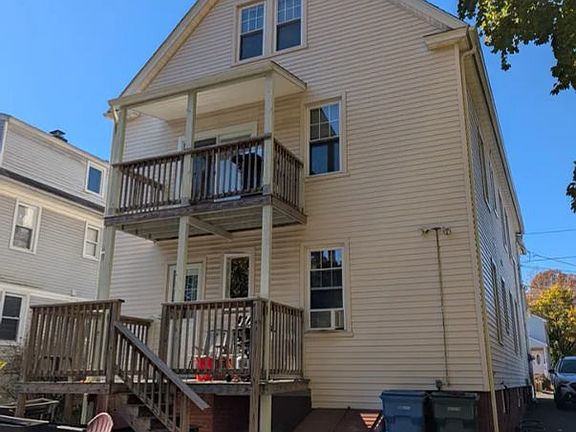 2nd image of 85 Morris St #2