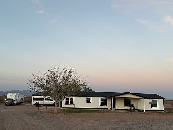 5th image of 1545 S John Wayne Ln