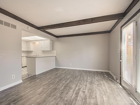4th image of 6226 E 129th St #6626