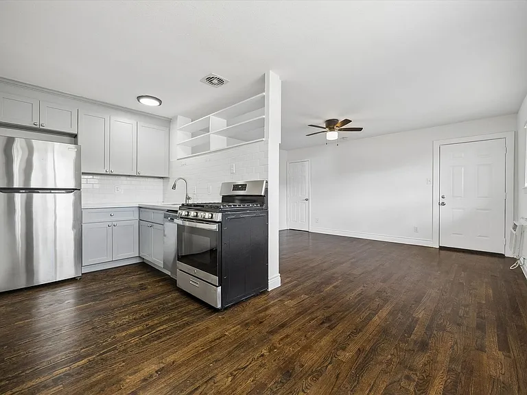 5102 Academy — Photo 12