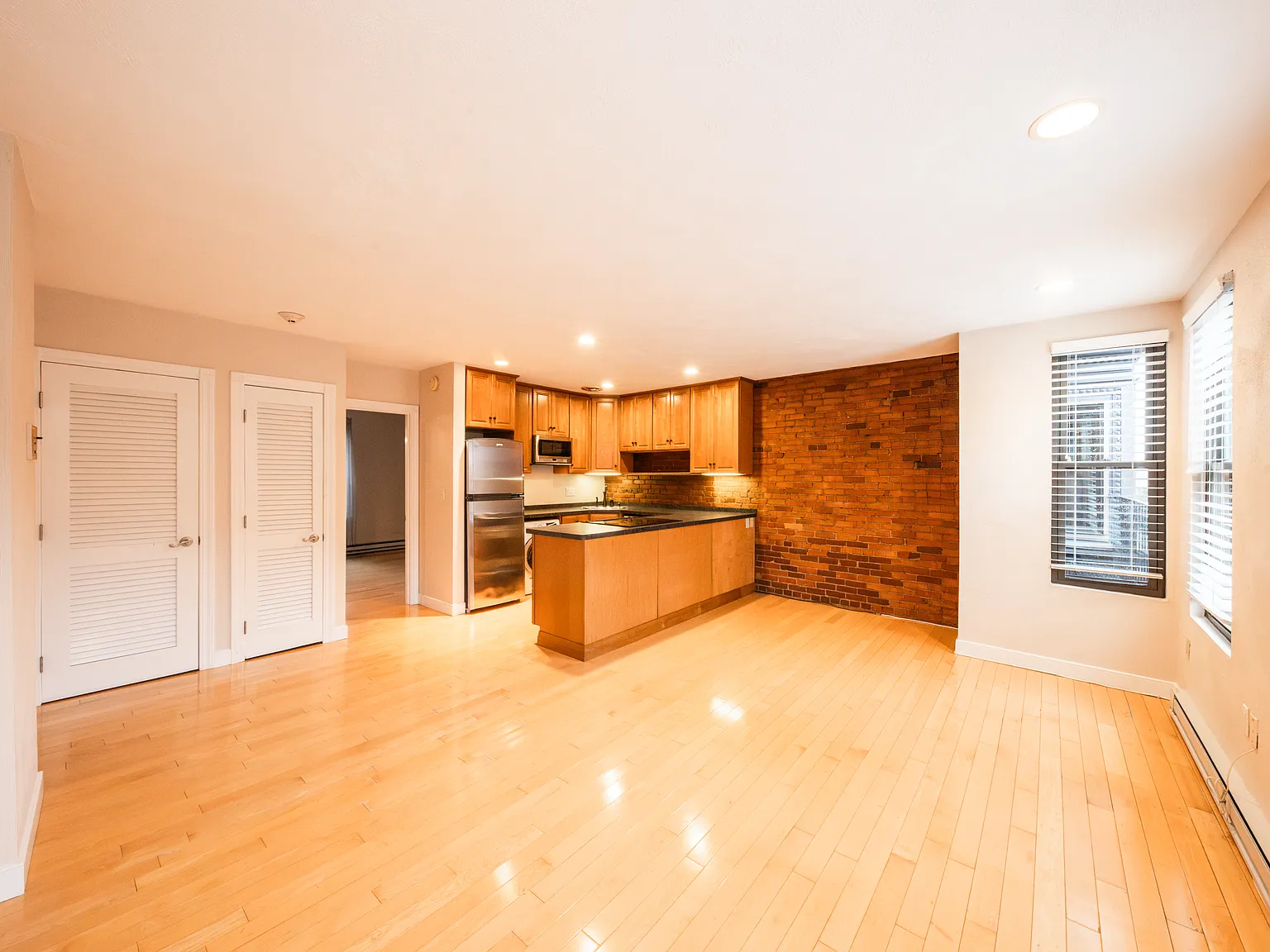 1 bed, 595 sqft, $2,950 — Photo 3